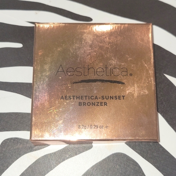Bronzer - Picture 3 of 5